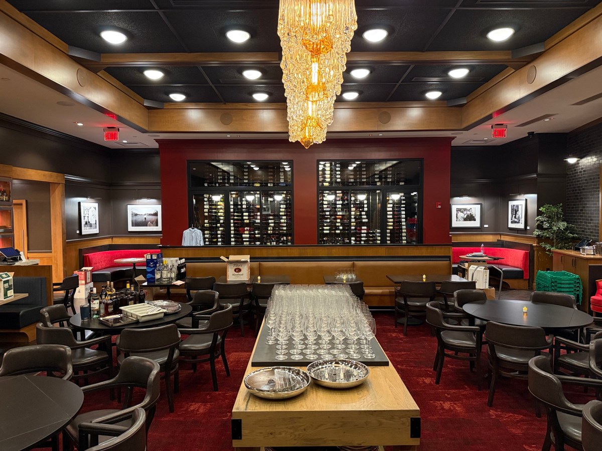 Red the Steakhouse to Open August 13th at Eton Chagrin Boulevard in Woodmere