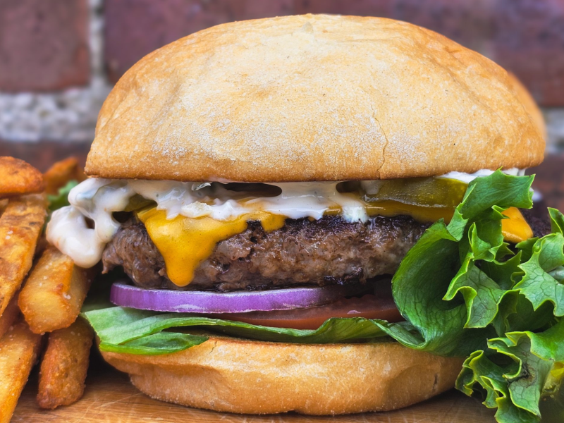 A cheeseburger.